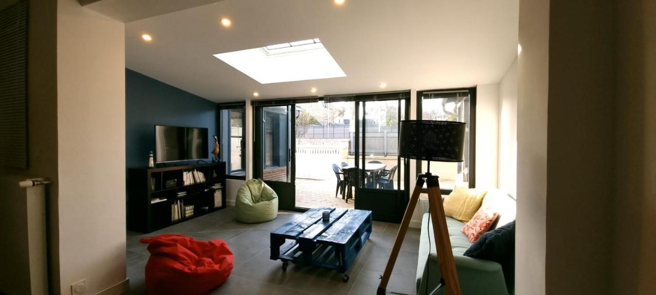 House With Terrace Near The Beach 디나르 외부 사진